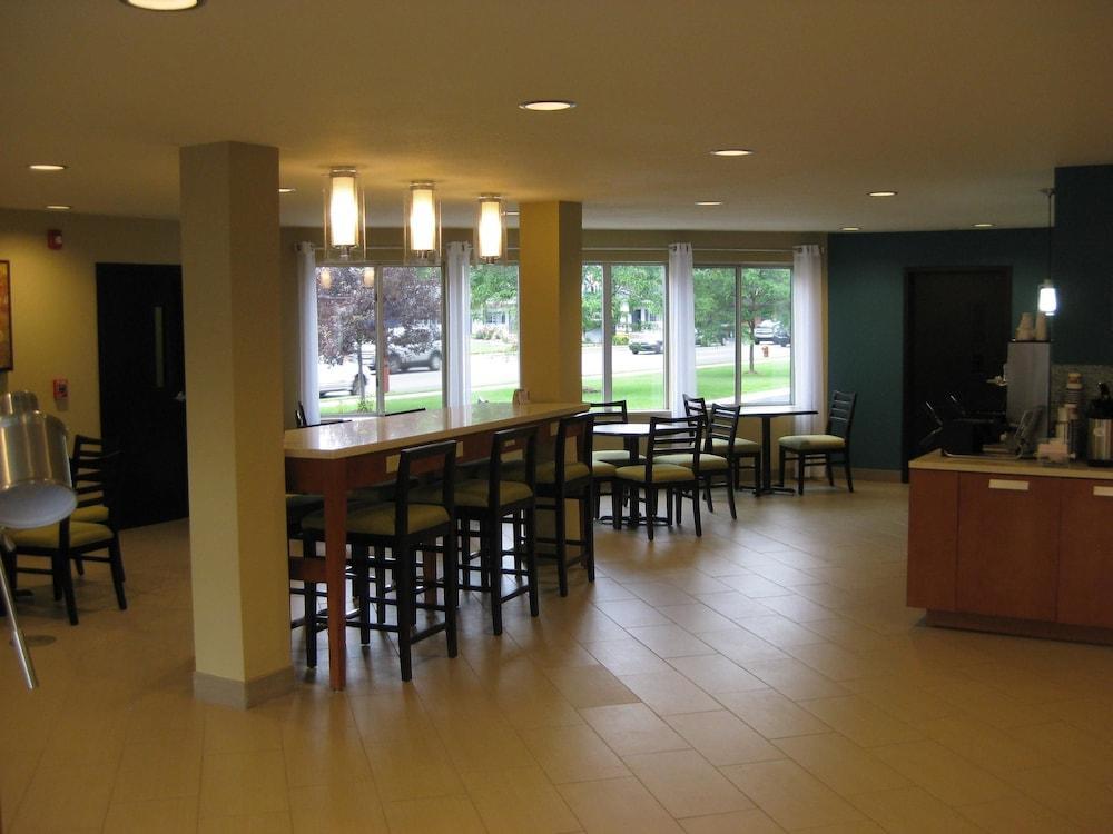 Best Western Plus Traverse City Exterior foto