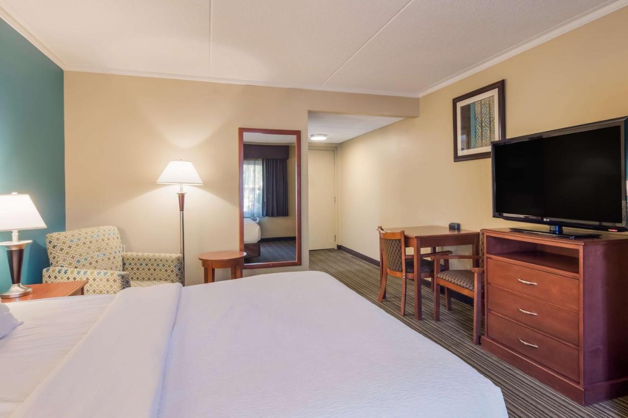 Best Western Plus Traverse City Exterior foto