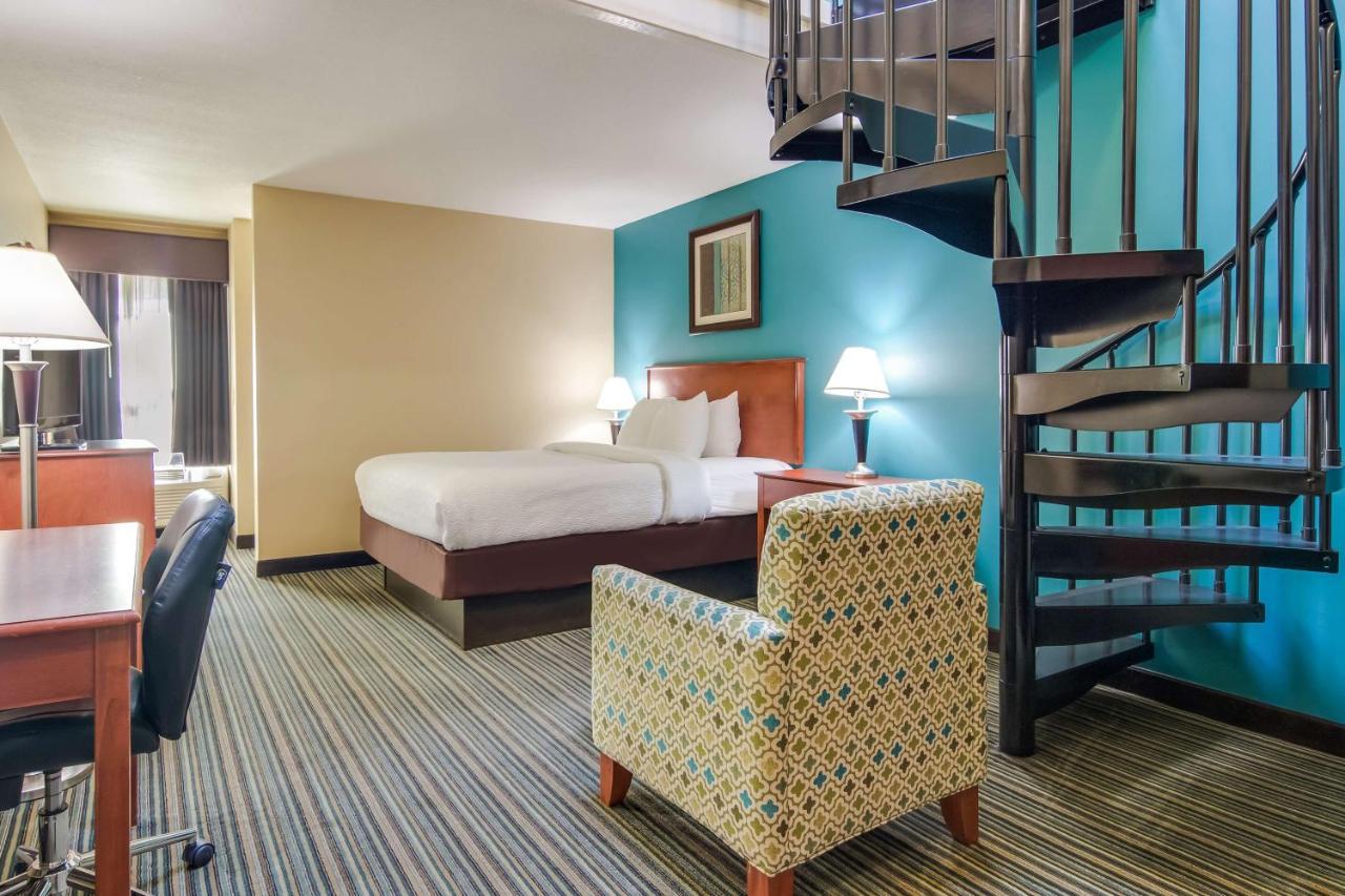 Best Western Plus Traverse City Exterior foto