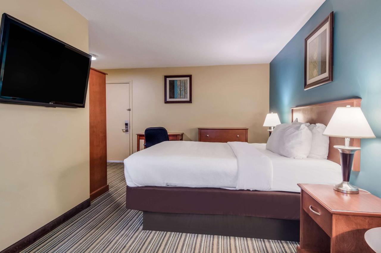 Best Western Plus Traverse City Exterior foto