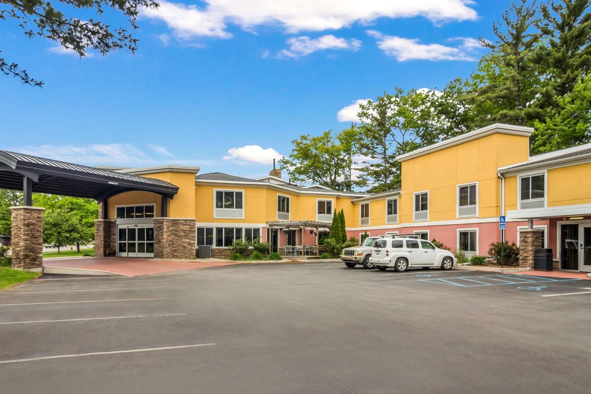 Best Western Plus Traverse City Exterior foto