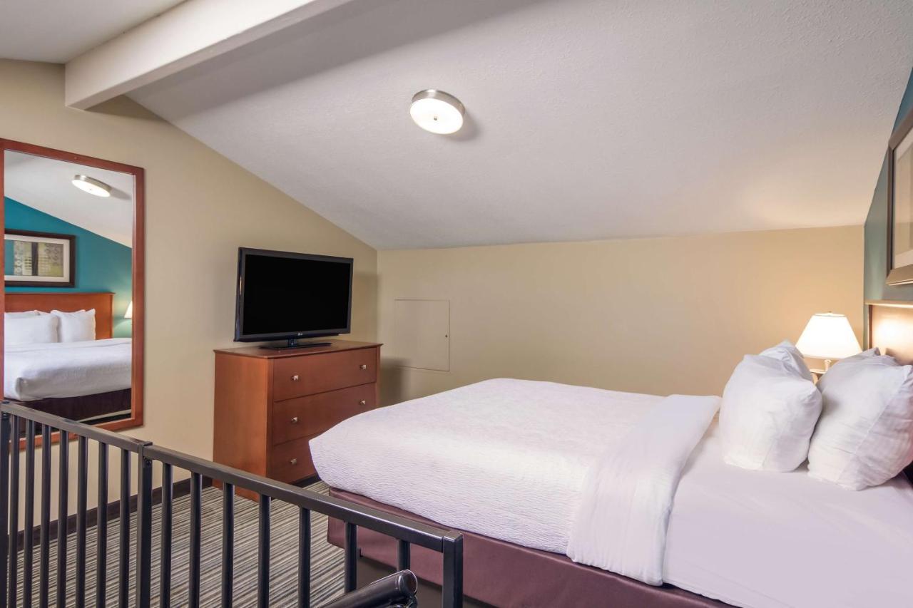 Best Western Plus Traverse City Exterior foto