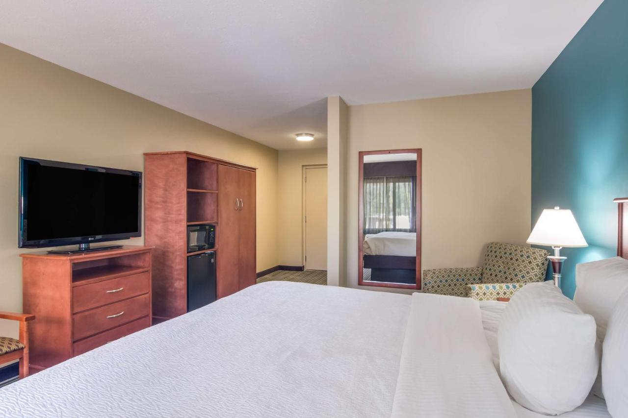 Best Western Plus Traverse City Exterior foto
