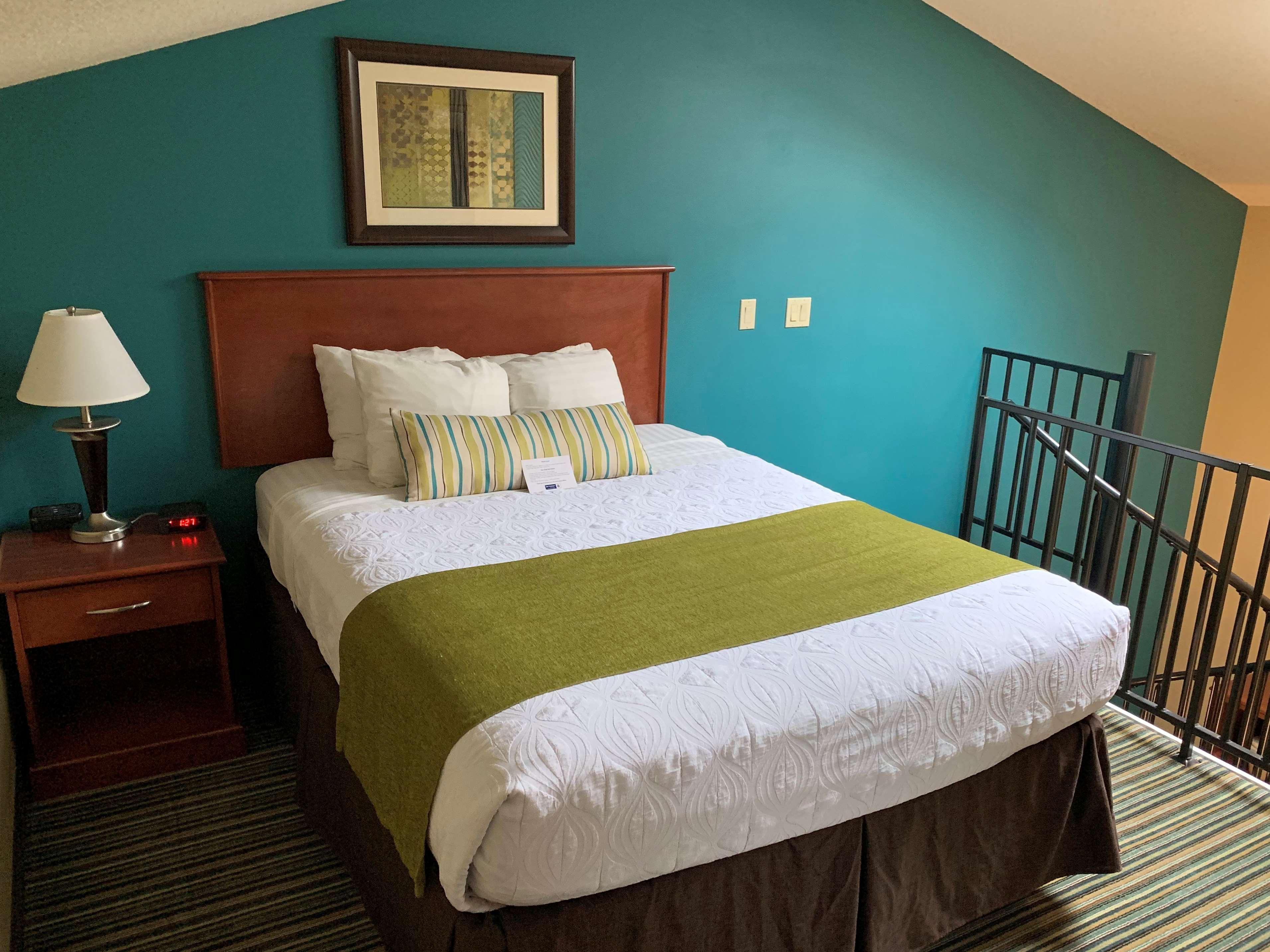 Best Western Plus Traverse City Exterior foto