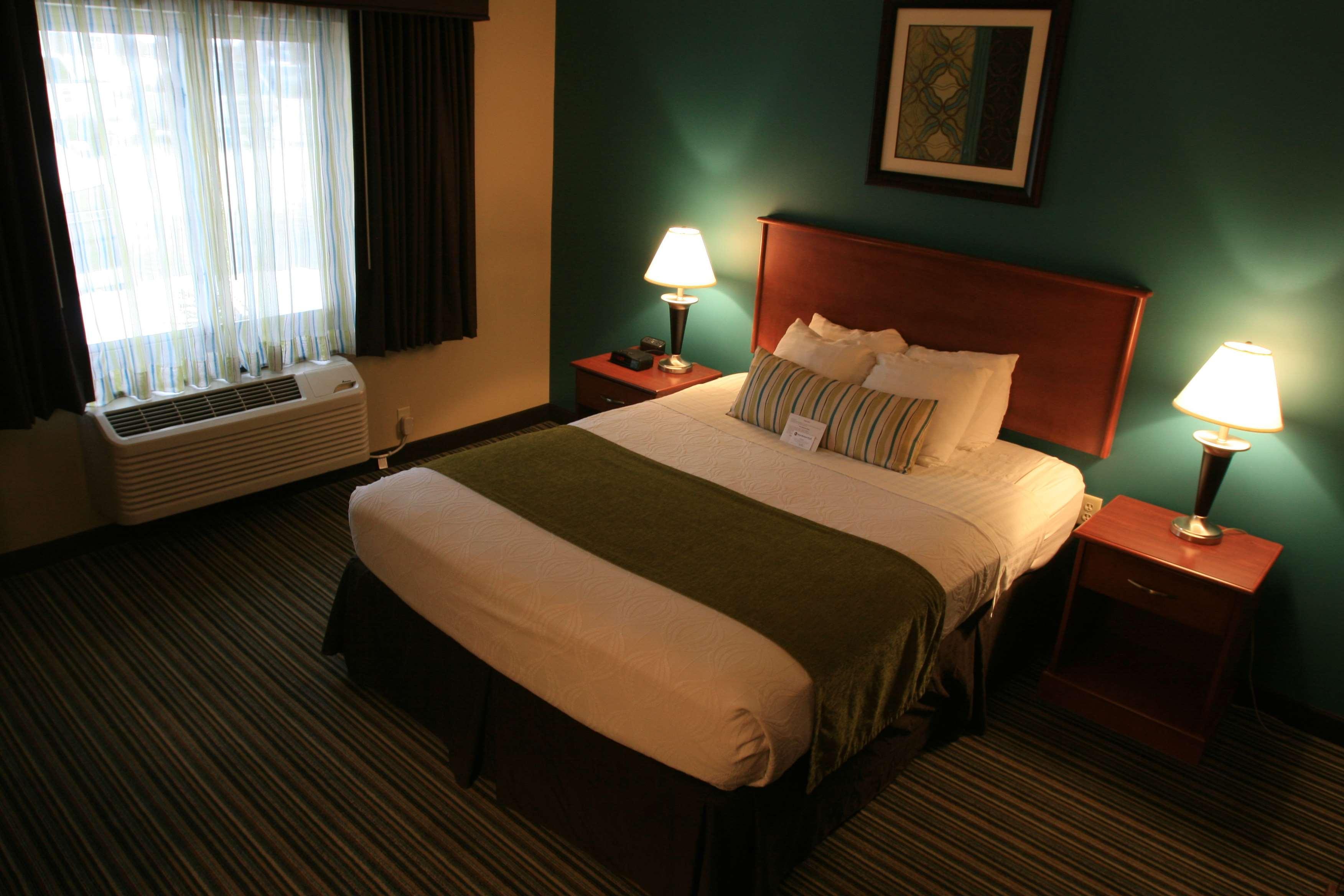Best Western Plus Traverse City Exterior foto
