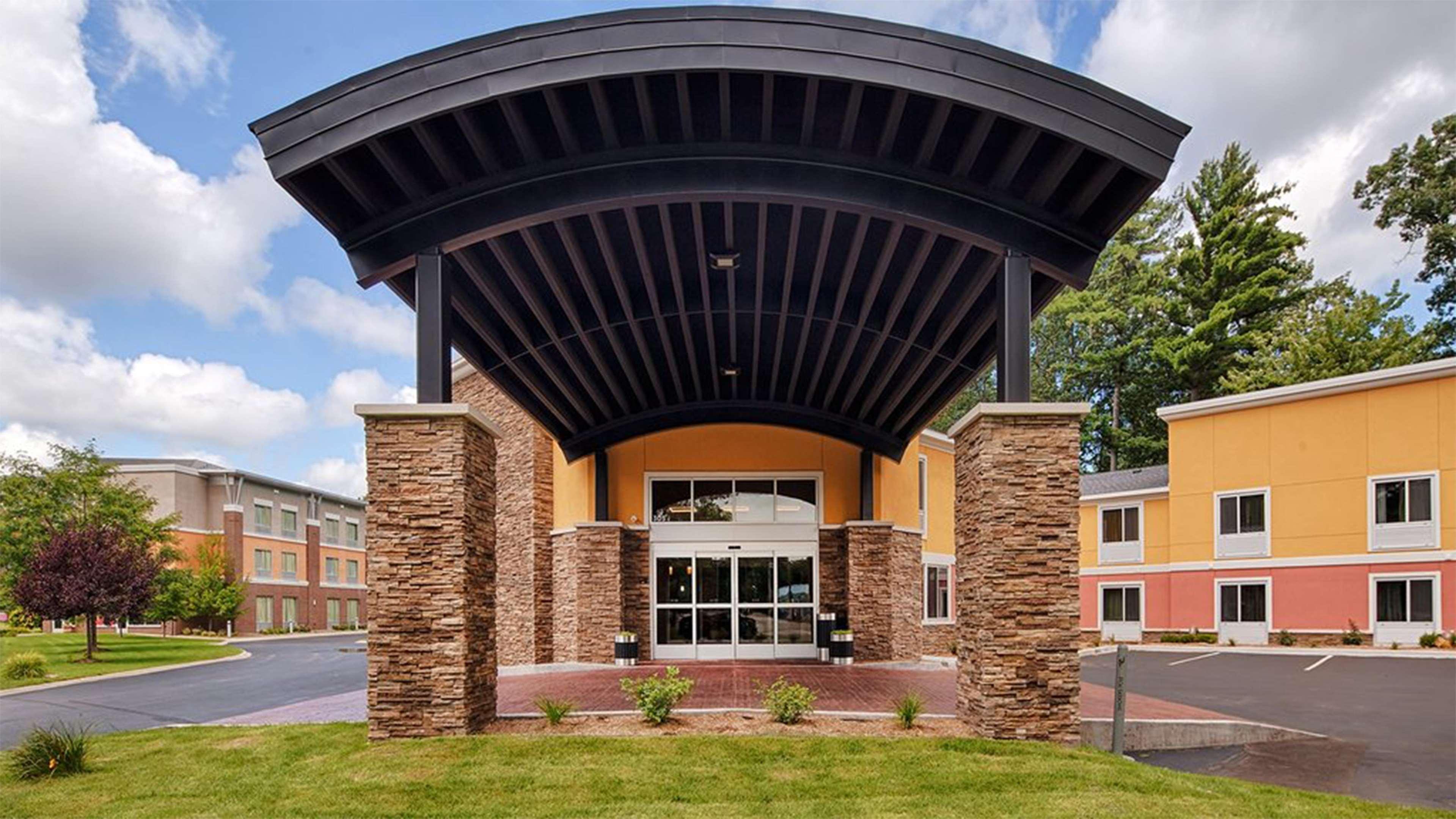 Best Western Plus Traverse City Exterior foto